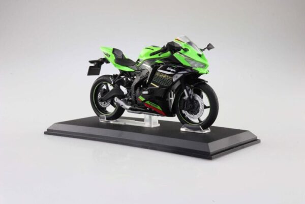 Kawasaki Ninja ZX-25R Lime Green/Ebony Die Cast Motor modell