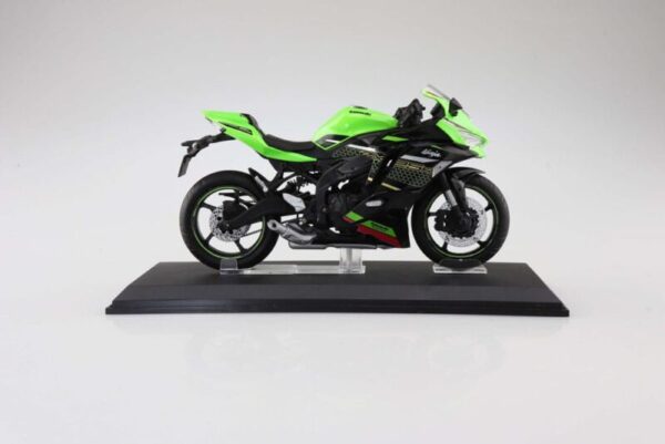 Kawasaki Ninja ZX-25R Lime Green/Ebony Die Cast Motor modell