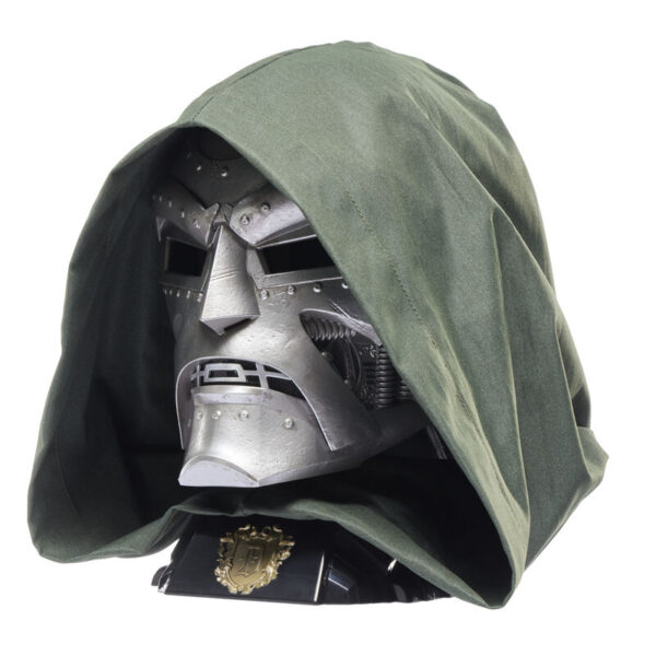 MARVEL Legends Doctor Doom Sisak