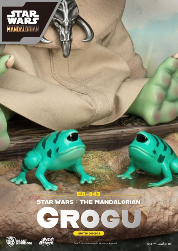 Star Wars: The Mandalorian Egg Attack Szobor Grogu 18 cm
