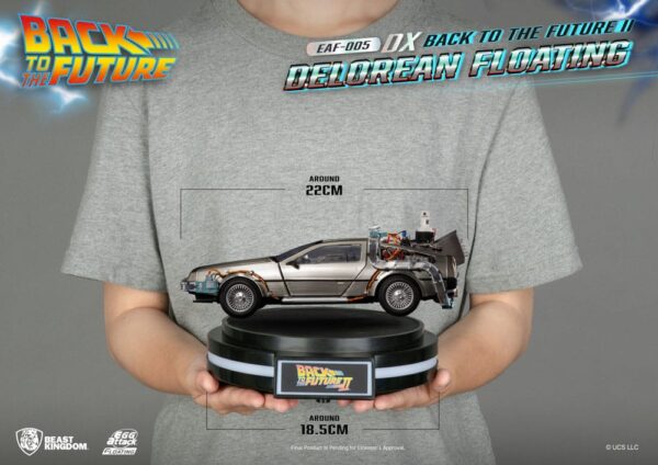 Back to the Future Egg Attack Floating Szobor Back to the Future II DeLorean Deluxe Version heo EU Exclusive 20 cm