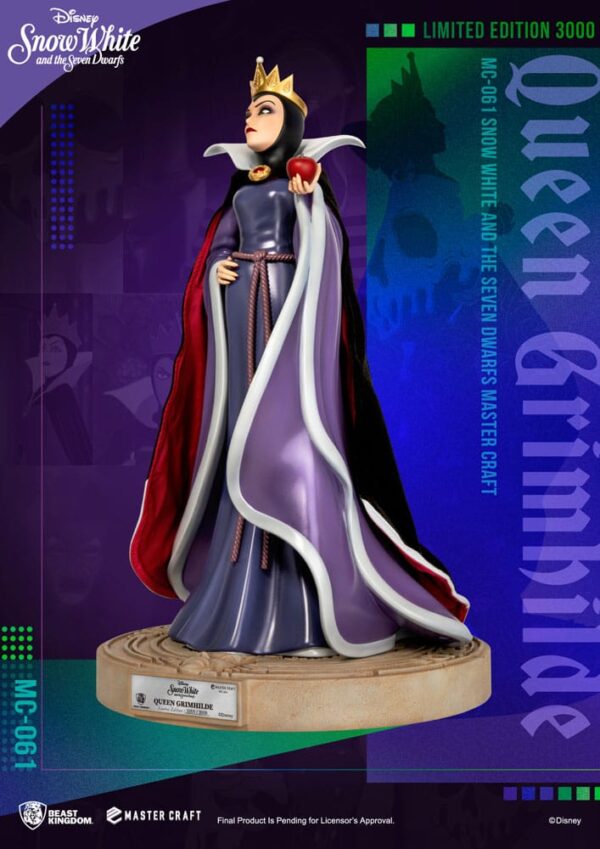 Disney Snow White and the Seven Dwarfs Master Craft Szobor Queen Grimhilde 41 cm