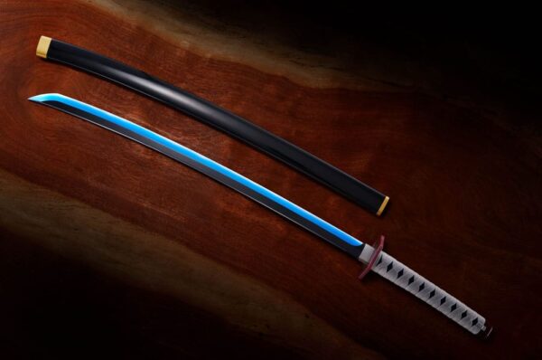 Demon Slayer: Kimetsu no Yaiba Proplica Replika 1/1 Nichirin Sword (Giyu Tomioka) 95 cm