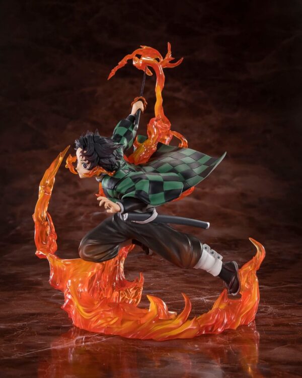 Demon Slayer: Kimetsu no Yaiba FiguartsZERO PVC Szobor Kamado Tanjiro (Kyojuro Rengoku's Sword Guard Ver.) 19 cm