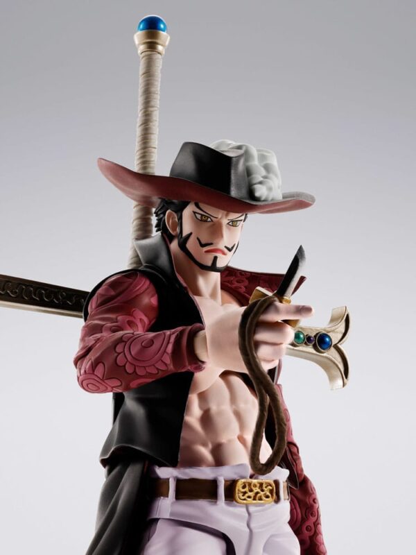 One Piece S.H.Figuarts Akció Figura Dracule Mihawk Hawkeye 17 cm
