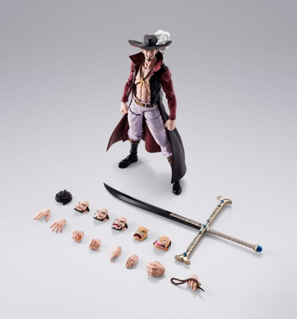 One Piece S.H.Figuarts Akció Figura Dracule Mihawk Hawkeye 17 cm
