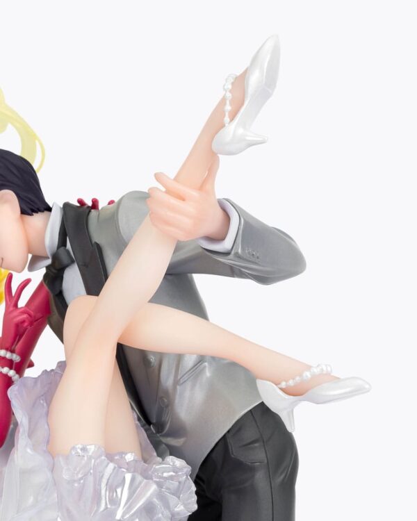 Sailor Moon FiguartsZERO Chouette PVC Szobor Usagi & Tuxedo Mask Moonlight Glow Edition 24 cm