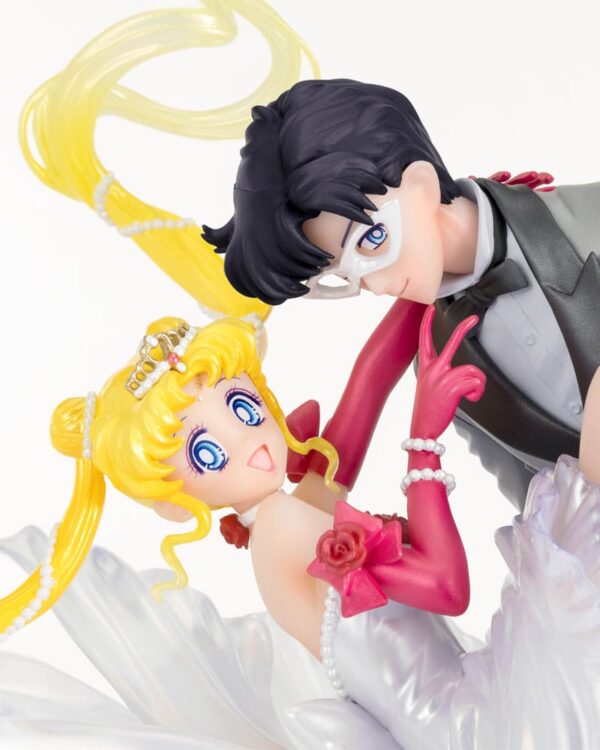 Sailor Moon FiguartsZERO Chouette PVC Szobor Usagi & Tuxedo Mask Moonlight Glow Edition 24 cm