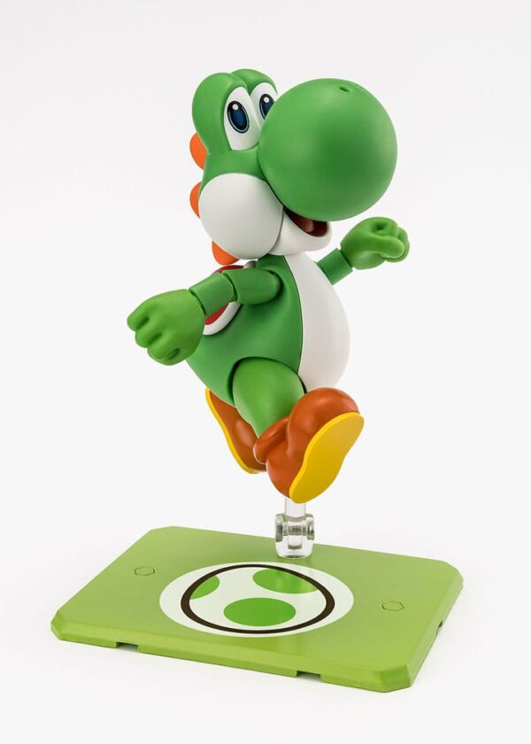Super Mario S.H. Figuarts Akció Figura Yoshi 11 cm