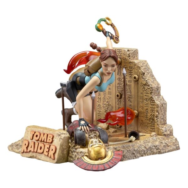 Tomb Raider 1996 PVC Szobor Lara Croft Classic Era 17 cm
