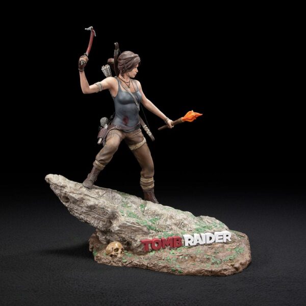 Tomb Raider PVC Szobor Lara Croft Survivor Era 33 cm