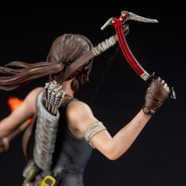 Tomb Raider PVC Szobor Lara Croft Survivor Era 33 cm