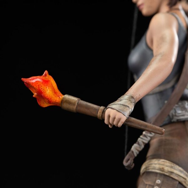 Tomb Raider PVC Szobor Lara Croft Survivor Era 33 cm