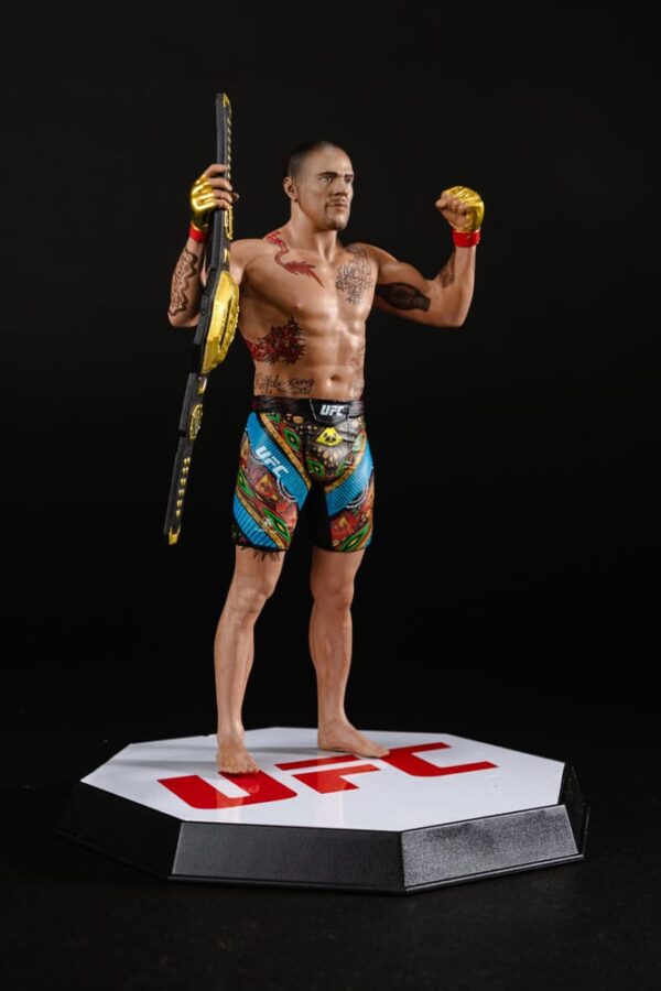 UFC Posed PVC Szobor Alex Pereira 18 cm
