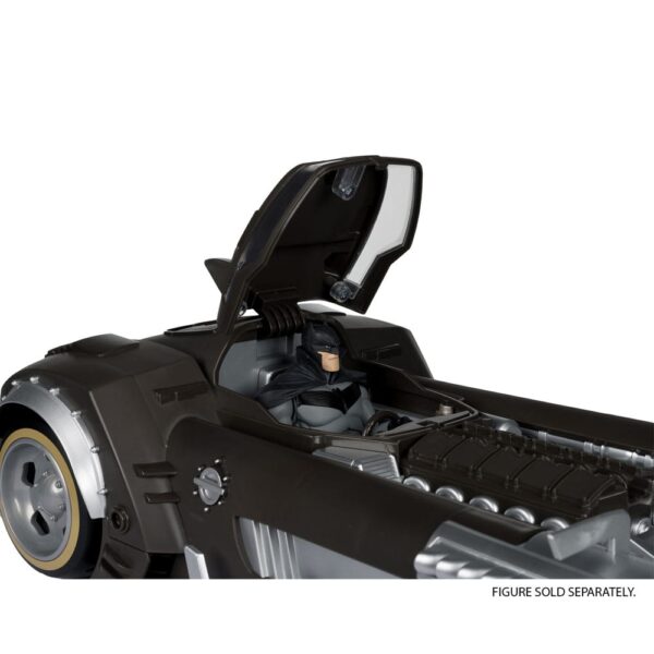 DC Multiverse Jármű White Knight Batmobile (Gold Label) 18 cm DC Multiverse Jármű White Knight Batmobile (Gold Label) 18 cm