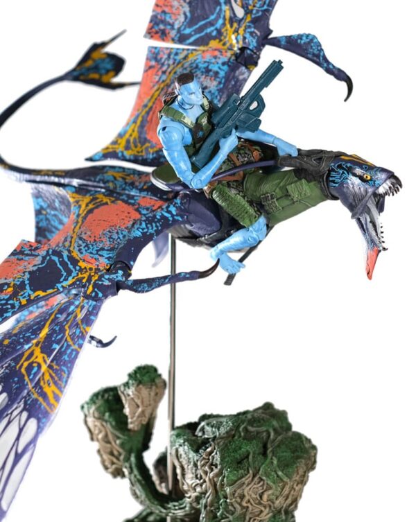 Avatar: The Way of Water Akció Figura Recom Quaritch & RDA Banshee (Gold Label)