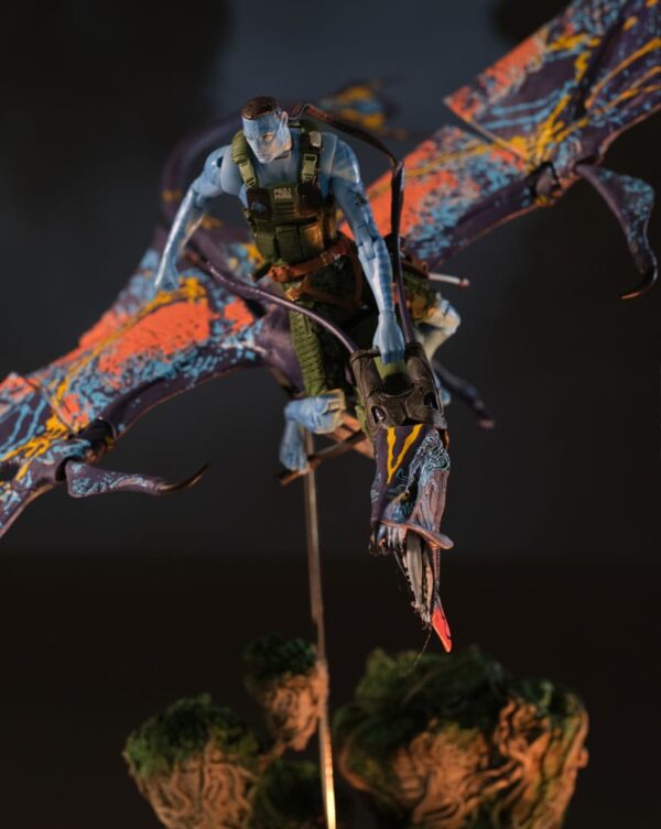 Avatar: The Way of Water Akció Figura Recom Quaritch & RDA Banshee (Gold Label)