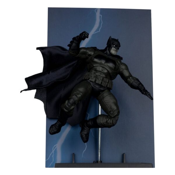 DC Multiverse McFarlane Cover Recreations Akció Figura Batman (Batman: The Dark Knight Returns #1) (Gold Label) 18 cm