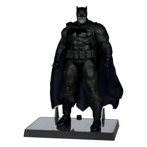 DC Multiverse McFarlane Cover Recreations Akció Figura Batman (Batman: The Dark Knight Returns #1) (Gold Label) 18 cm