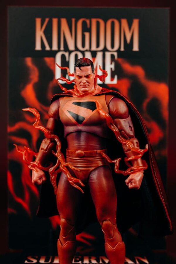 DC Multiverse McFarlane Cover Recreations Akció Figura Superman (Kingdom Come) (Gold Label) 18 cm