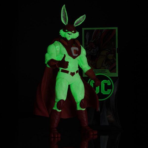 DC Multiverse Akció Figura Captain Carrot (Justice League Incarnate) Glow In The Dark Edition (Gold Label) 18 cm