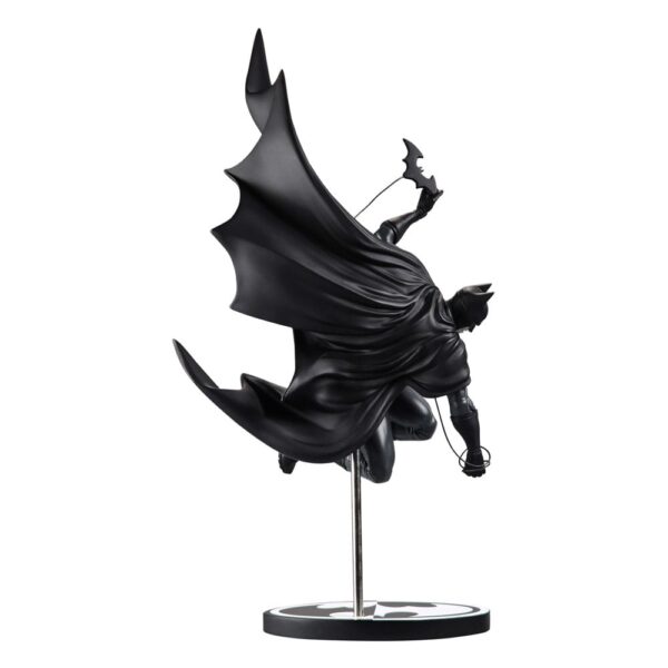 DC Direct Batman Black & White Szobor 1/10 Batman by Inhyuk Lee 25 cm