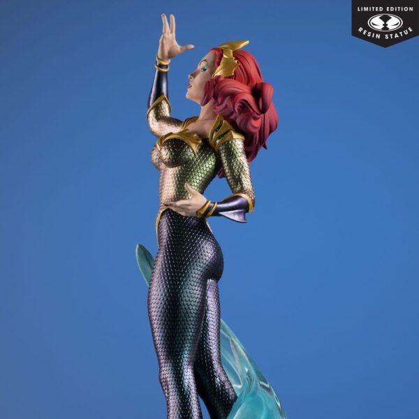 DC Direct Cover Girls Szobor 1/8 Mera by J. Scott Campbell 26 cm