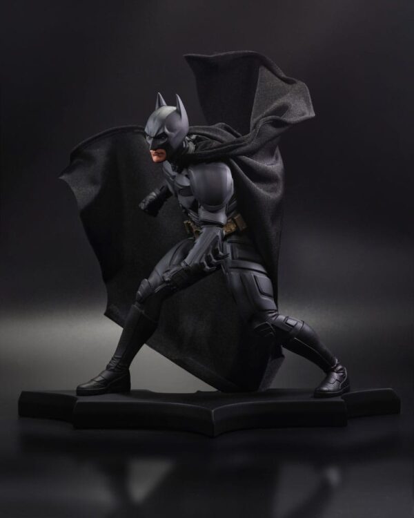 DC Direct  Szobor DC Movie Szobors Batman (The Dark Knight) 24 cm