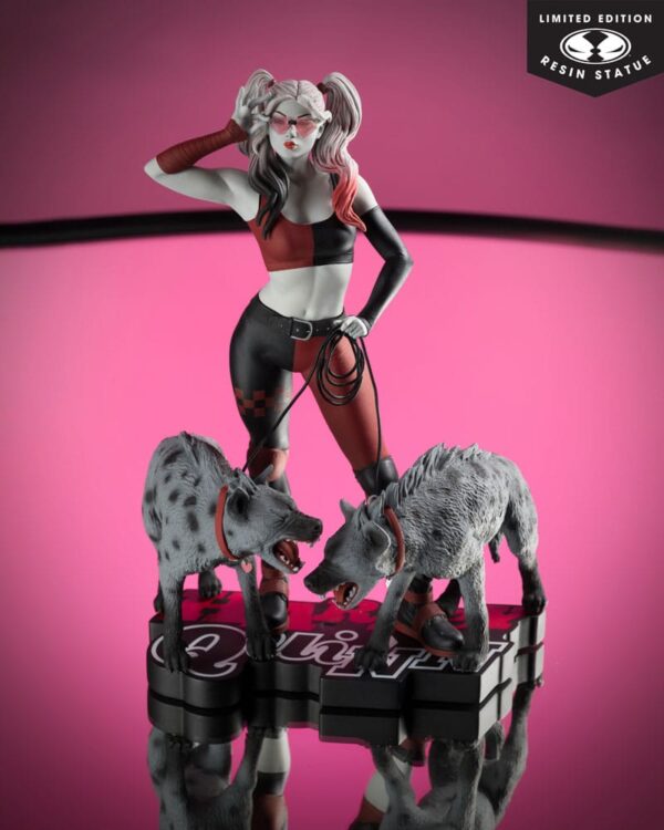 DC Direct Harley Quinn: Red, White & Black Szobor 1/10 Harley Quinn by Jenny Frison 19 cm