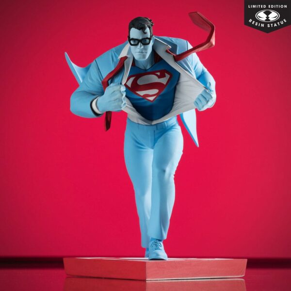 DC Direct Szobor 1/10 Superman Red and Blue: Superman by Clayton Henry Limited Edition 16 cm