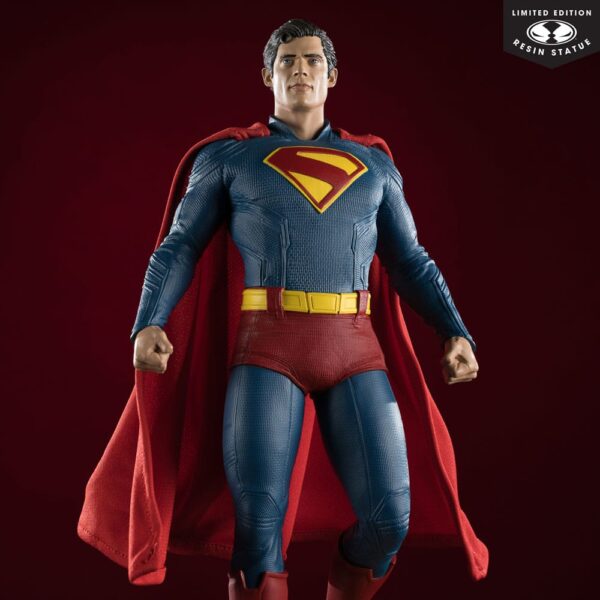 Superman (2025) DC Direct 1/6 Szobor Superman 35 cm