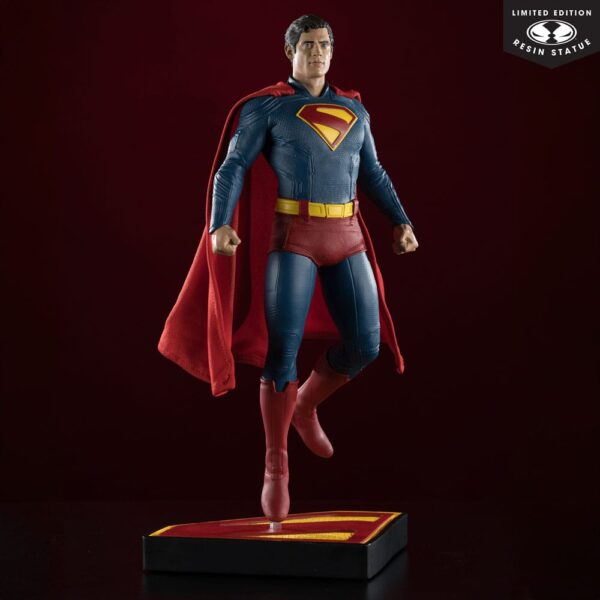 Superman (2025) DC Direct 1/6 Szobor Superman 35 cm