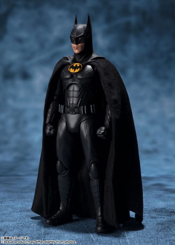 The Flash S.H. Figuarts Akció Figura Batman 15 cm