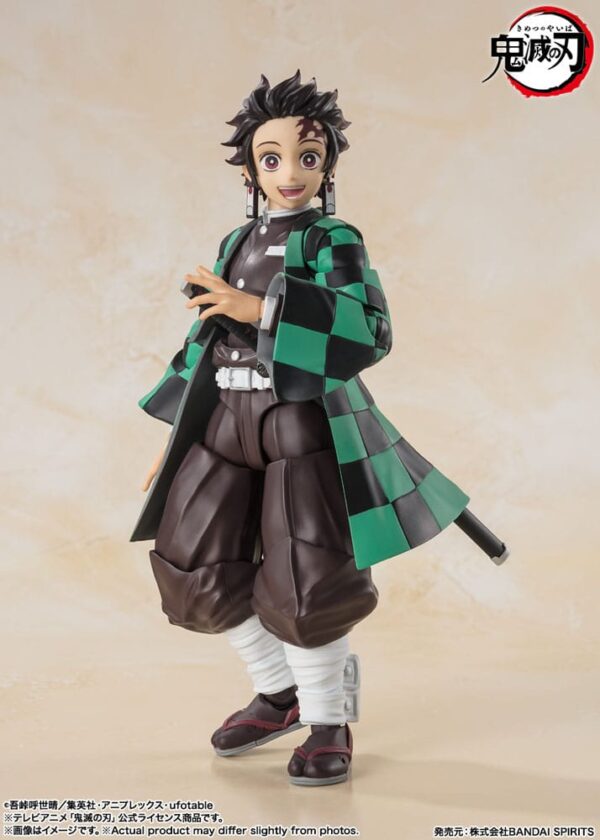 Demon Slayer: Kimetsu no Yaiba S.H. Figuarts Akció Figura Tanjiro Kamado 14 cm