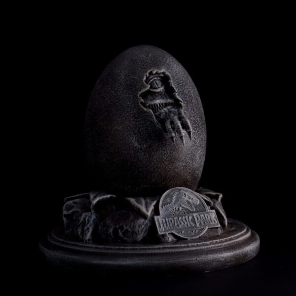 Jurassic Park Replikas 30th Anniversary Replika Egg & John Hammond Cane Set