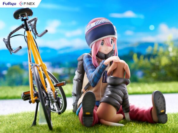 Laid Back Camp F:NEX PVC Szobor 1/7 Nadeshiko Kagamihara 13 cm