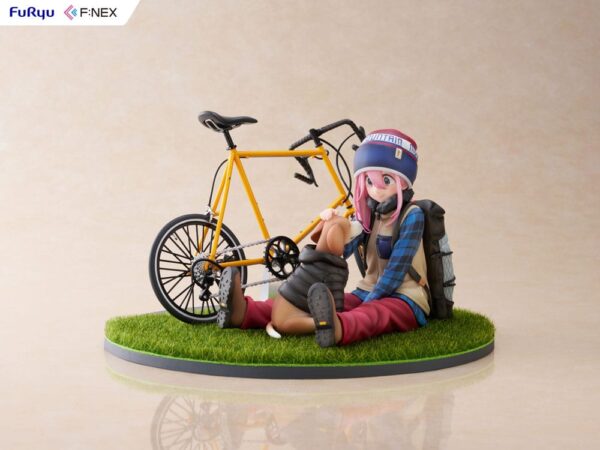 Laid Back Camp F:NEX PVC Szobor 1/7 Nadeshiko Kagamihara 13 cm