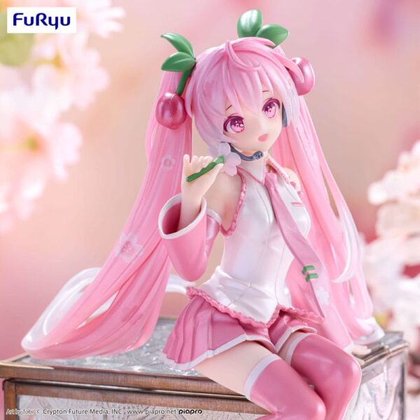 Hatsune Miku Noodle Stopper PVC Szobor Sakura Miku 2024 Pearl Color Ver. 15 cm