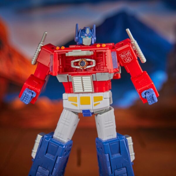 The Transformers: The Movie Generations Studio Series Commander Class Akció Figura Optimus Prime 18 cm
