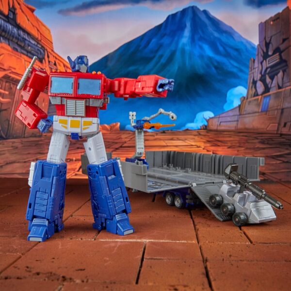 The Transformers: The Movie Generations Studio Series Commander Class Akció Figura Optimus Prime 18 cm