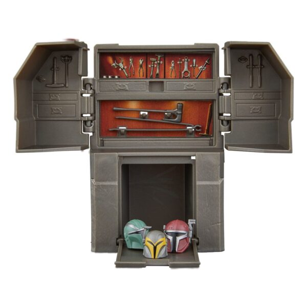 Star Wars The Mandalorian Vintage Collection The Armorer's Forge with The Armorer (Lakeside Covert World)