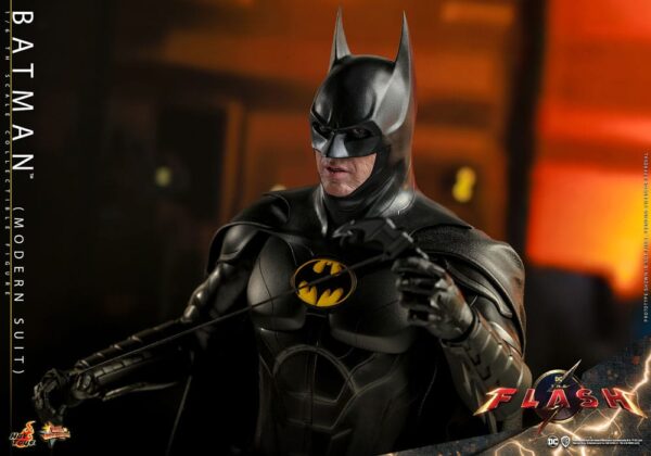 The Flash Movie Masterpiece Akció Figura 1/6 Batman (Modern Suit) 30 cm The Flash Movie Masterpiece Akció Figura 1/6 Batman (Modern Suit) 30 cm