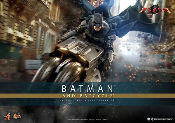 The Flash Movie Masterpiece Akció Figura wih Jármű 1/6 Batman & Batcycle Set 30 cm