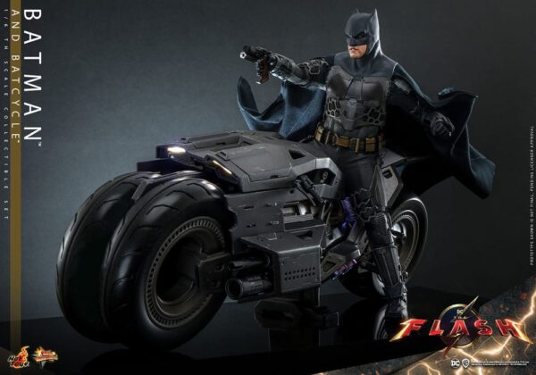 The Flash Movie Masterpiece Akció Figura wih Jármű 1/6 Batman & Batcycle Set 30 cm