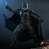 The Flash Movie Masterpiece Akció Figura wih Jármű 1/6 Batman & Batcycle Set 30 cm