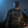 The Flash Movie Masterpiece Akció Figura wih Jármű 1/6 Batman & Batcycle Set 30 cm