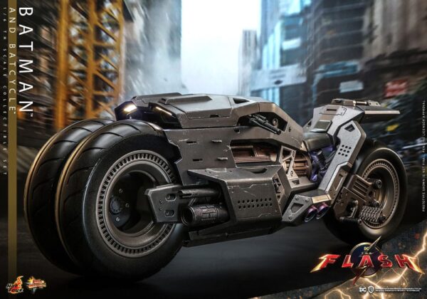 The Flash Movie Masterpiece Akció Figura wih Jármű 1/6 Batman & Batcycle Set 30 cm