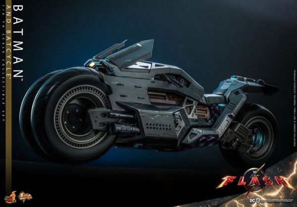 The Flash Movie Masterpiece Akció Figura wih Jármű 1/6 Batman & Batcycle Set 30 cm