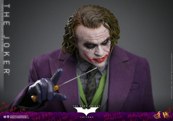The Dark Knight DX Akció Figura 1/6 The Joker 31 cm