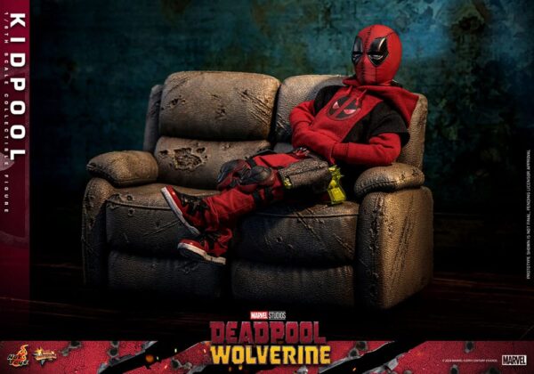 Deadpool & Wolverine Movie Masterpiece Akció Figura 1/6 Kidpool 22 cm Deadpool & Wolverine Movie Masterpiece Akció Figura 1/6 Kidpool 22 cm